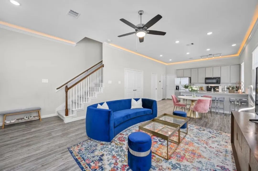 康罗湖湖畔别墅